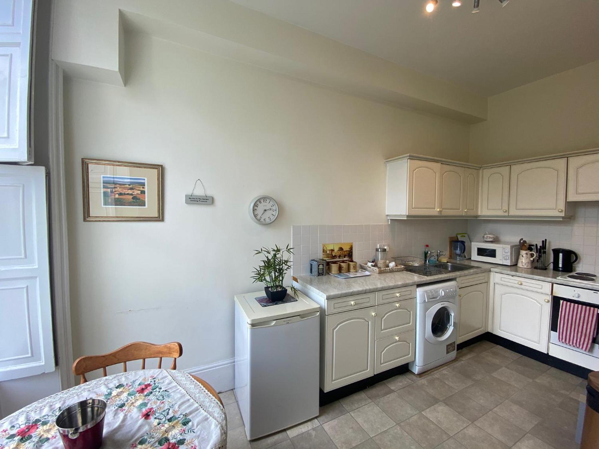 Grosvenor Apartments In Bath - Great For Families, Groups, Couples, 80 Sq M, Parking Екстер'єр фото